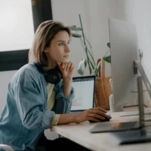 pros and cons of coworking spaces for startups