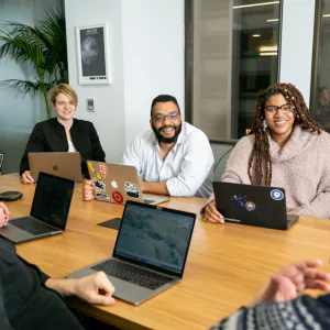 pros and cons of coworking spaces for startups